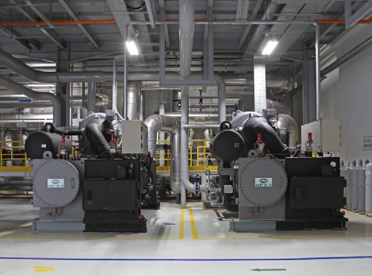 MHI cooling groups were used in the newly established SÜTAŞ İzmir / Tire Factory. Performance guaranteed turnkey application of a total of 6 chillers was carried out by ESCON.